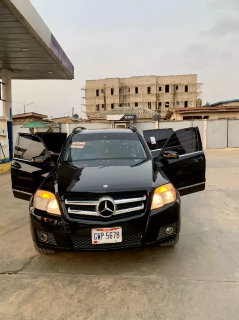 Mercedes-Benz GLK 350   - 2011