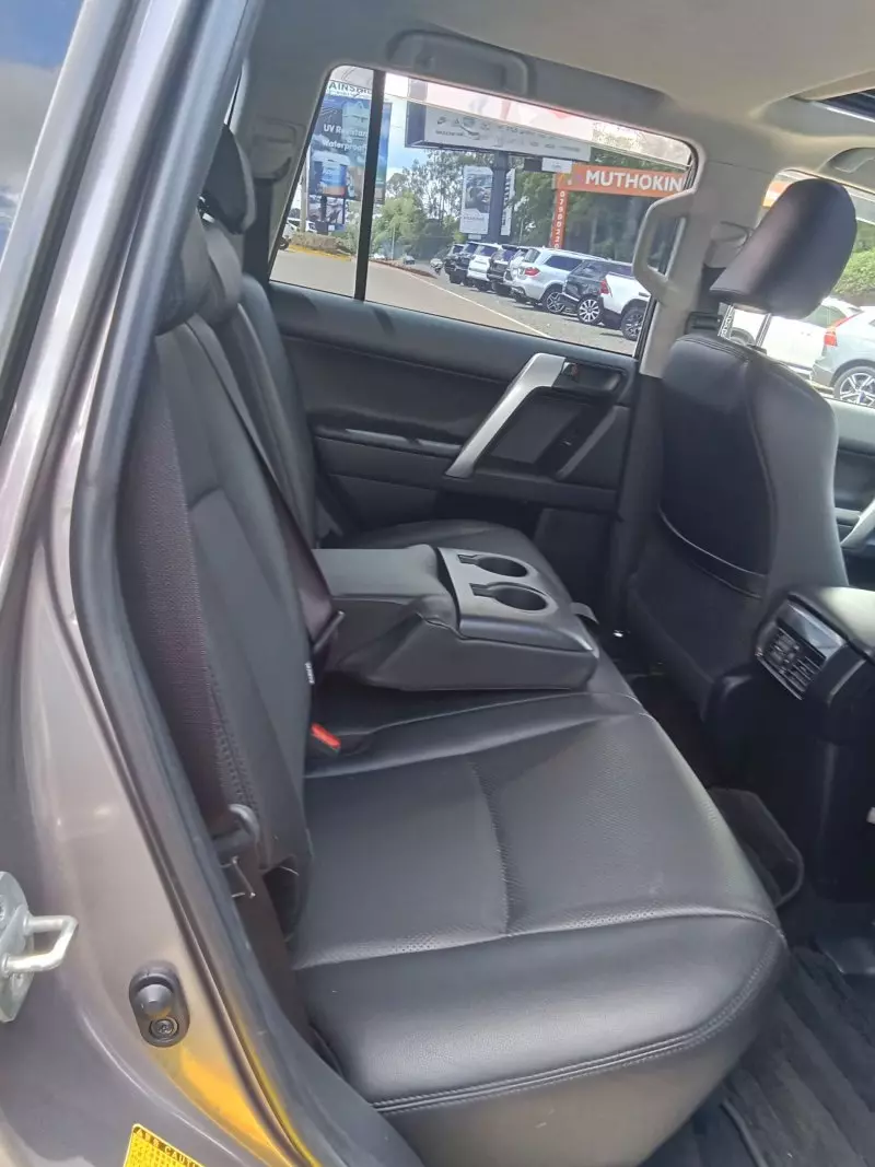 Toyota Landcruiser Prado   - 2017