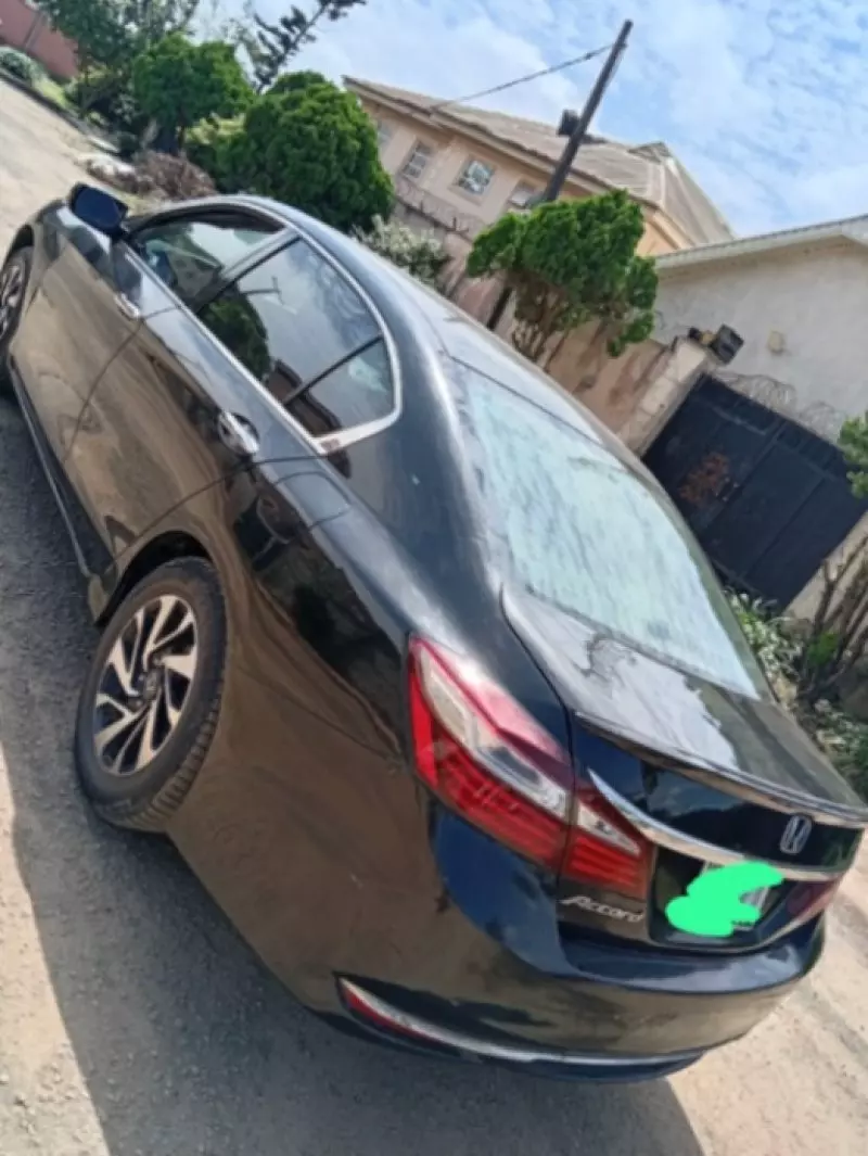 Honda Accord   - 2016