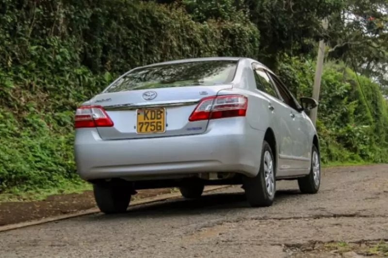 Toyota Premio    - 2014