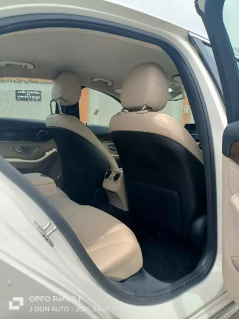 Mercedes-Benz C-class   - 2015