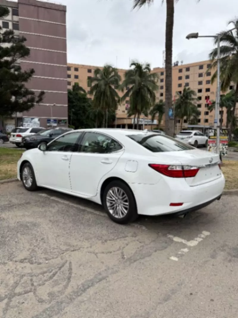 Lexus ES 350   - 2013