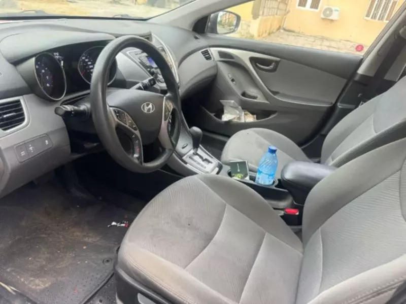 Hyundai Elantra   - 2014