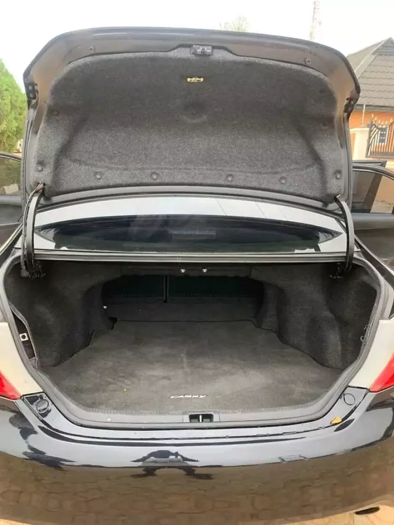 Toyota Camry   - 2014