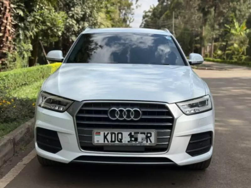 Audi Q3   - 2017