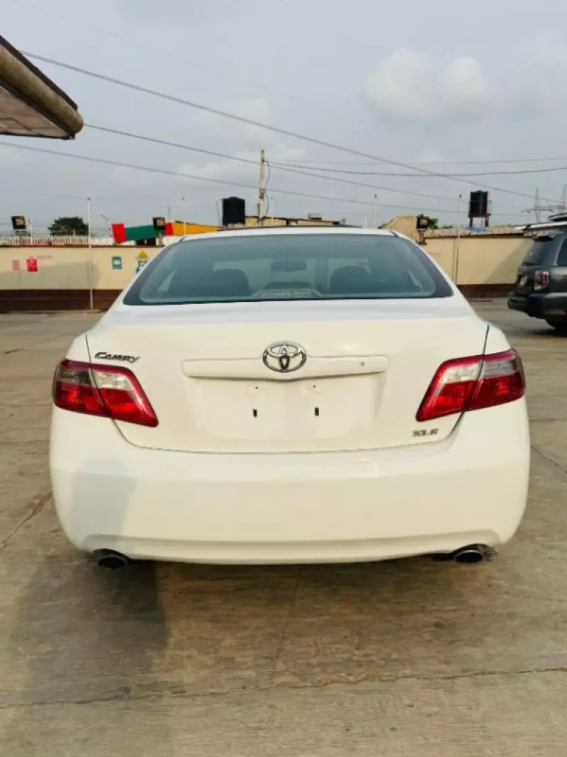 Toyota Camry - 2008