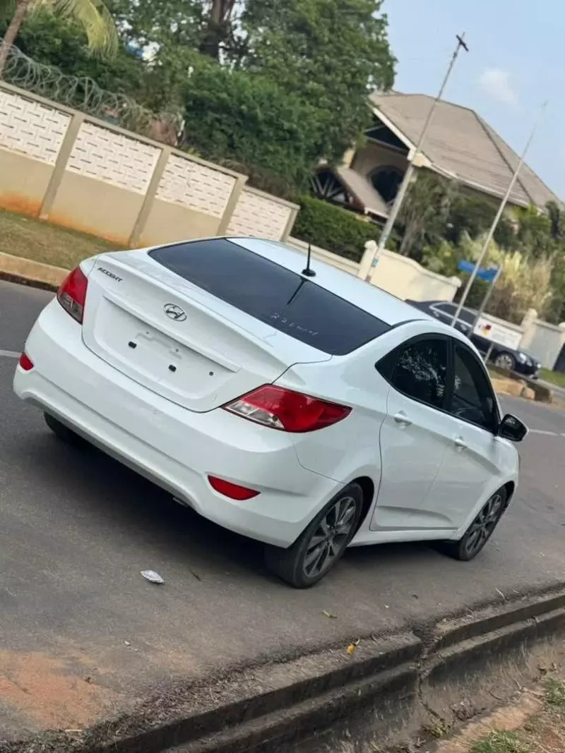 Hyundai Accent