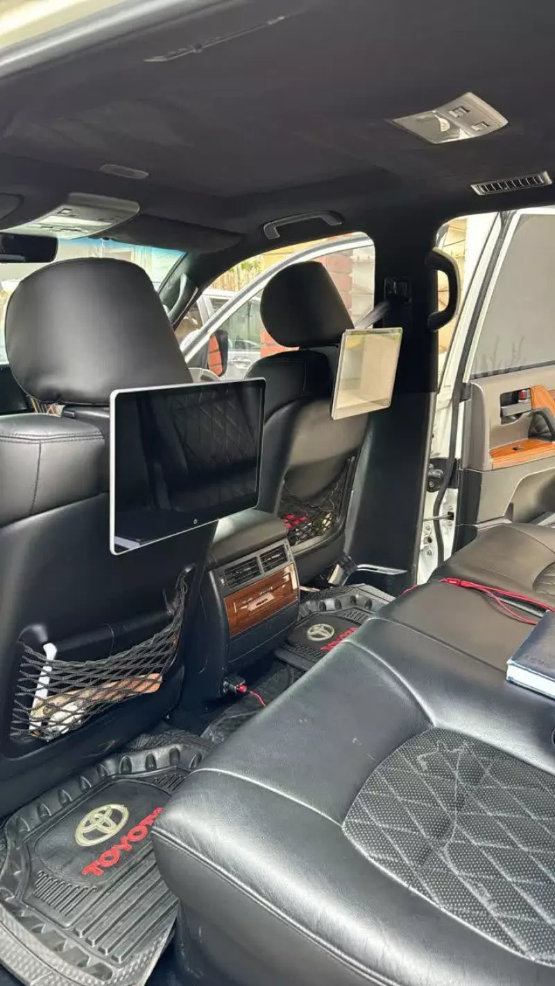 Toyota Land Cruiser   - 2017
