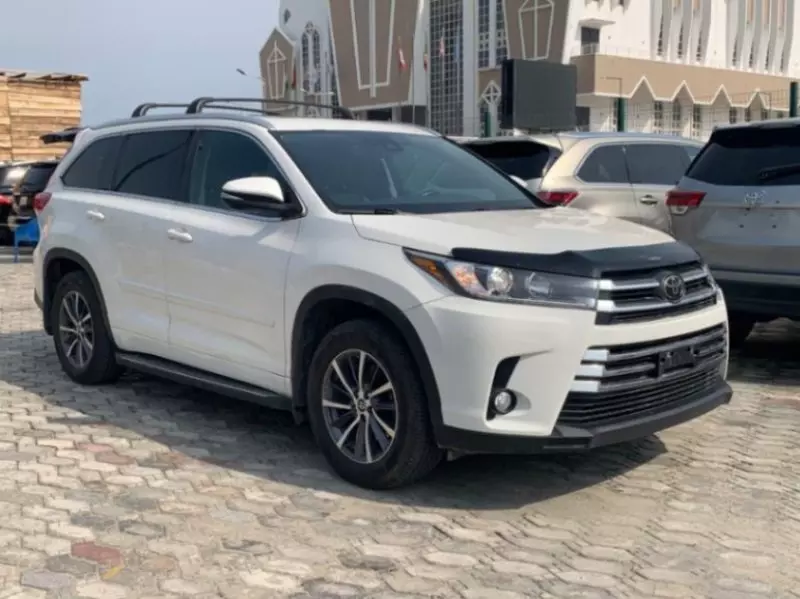 Toyota Highlander   - 2019