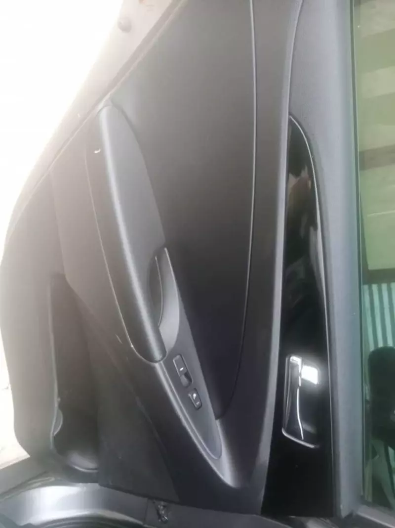 Hyundai Sonata   - 2012