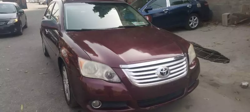 Toyota Avalon   - 2008