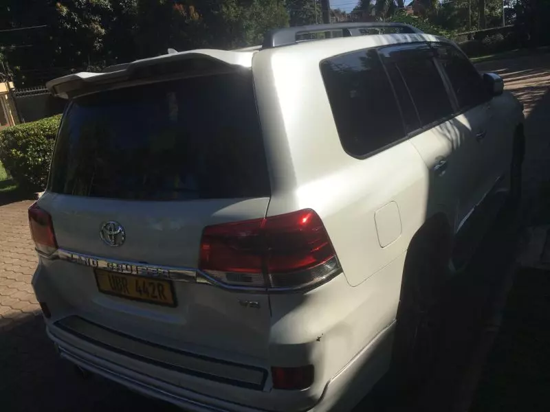 Toyota Landcruiser  V8   - 2010