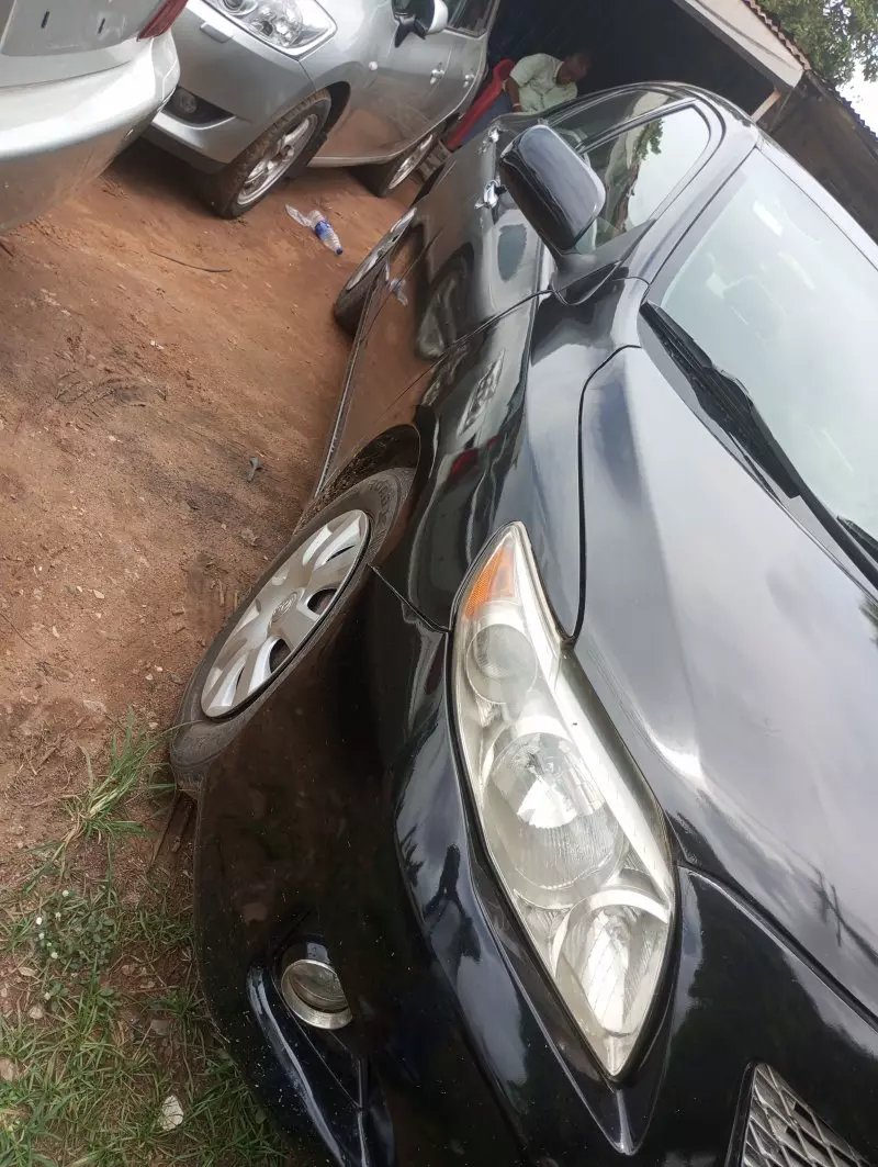 Toyota corolla   - 2009