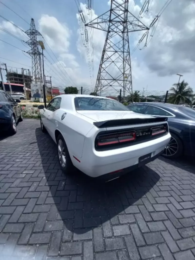 Dodge Challenger   - 2024
