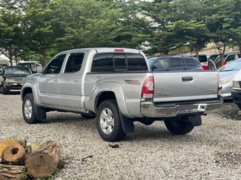 Toyota Tacoma   - 2013
