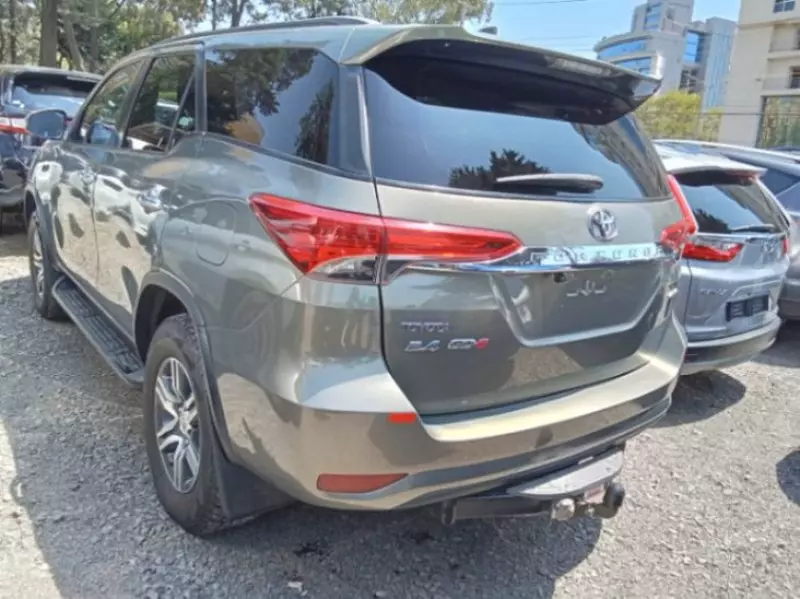 Toyota Fortuner   - 2017