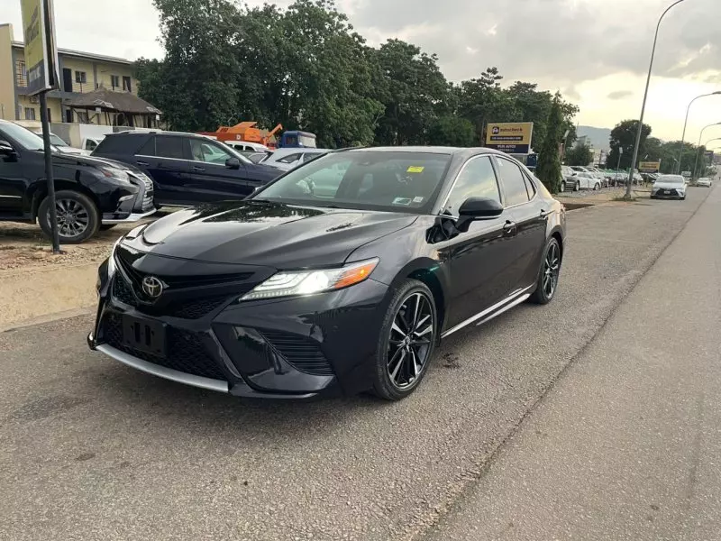 Toyota Camry   - 2018