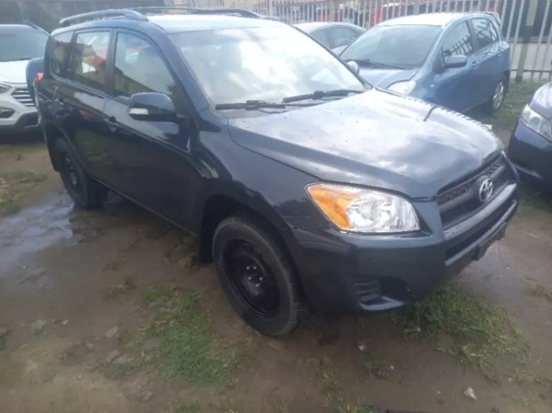 Toyota RAV 4   - 2011