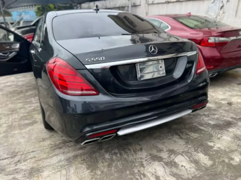 Mercedes-Benz S 550 - 2015