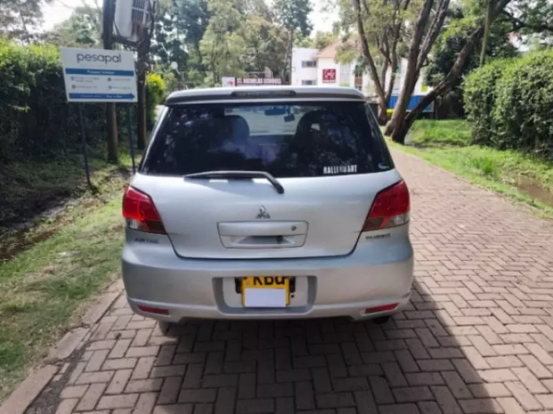 Mitsubishi Outlander   - 2005