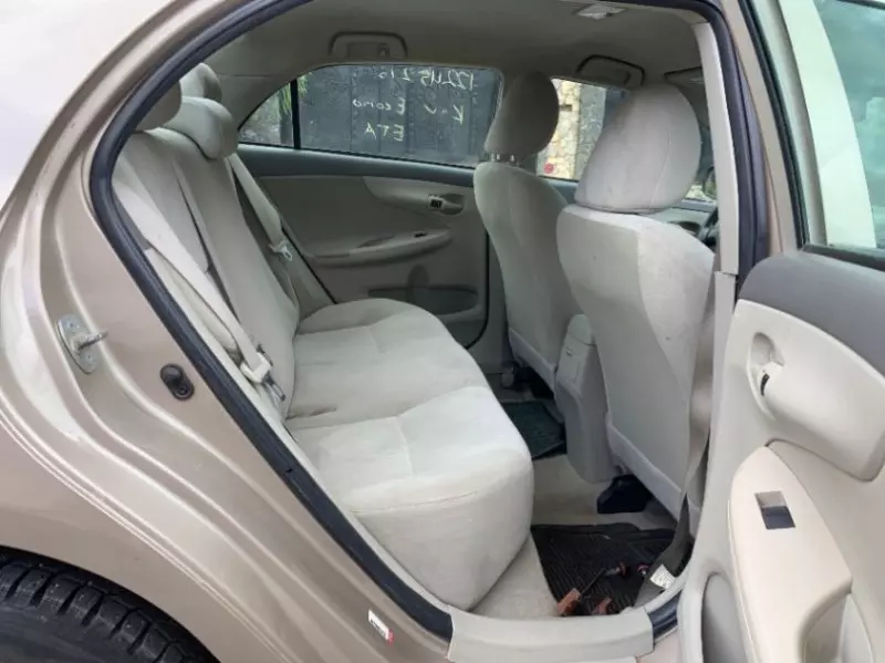 Toyota Corolla   - 2009