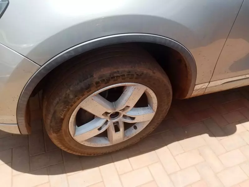 Volkswagen Touareg   - 2012