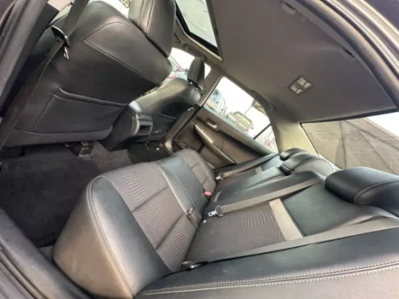 Toyota Camry   - 2012