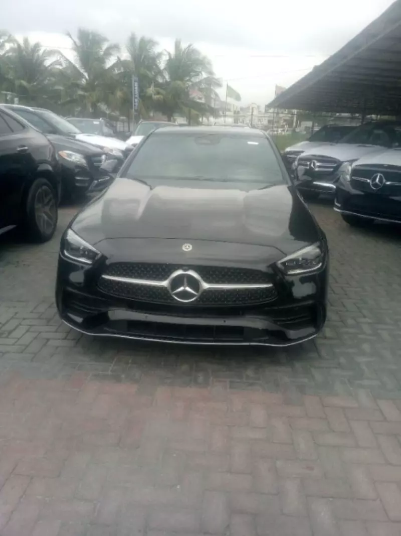 Mercedes-Benz C 300   - 2021