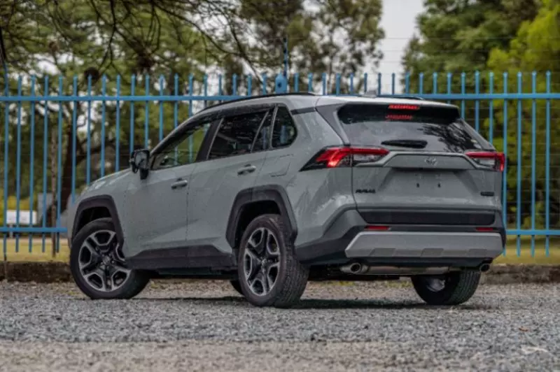Toyota RAV 4   - 2019