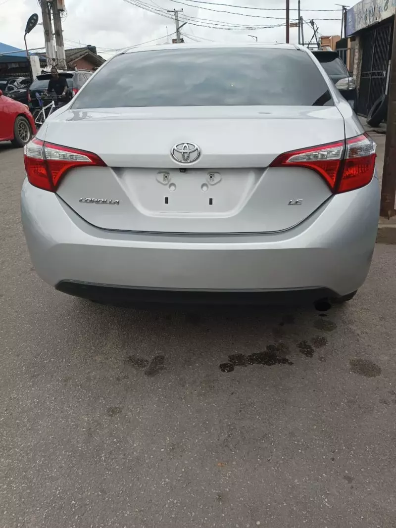 Toyota Corolla   - 2016