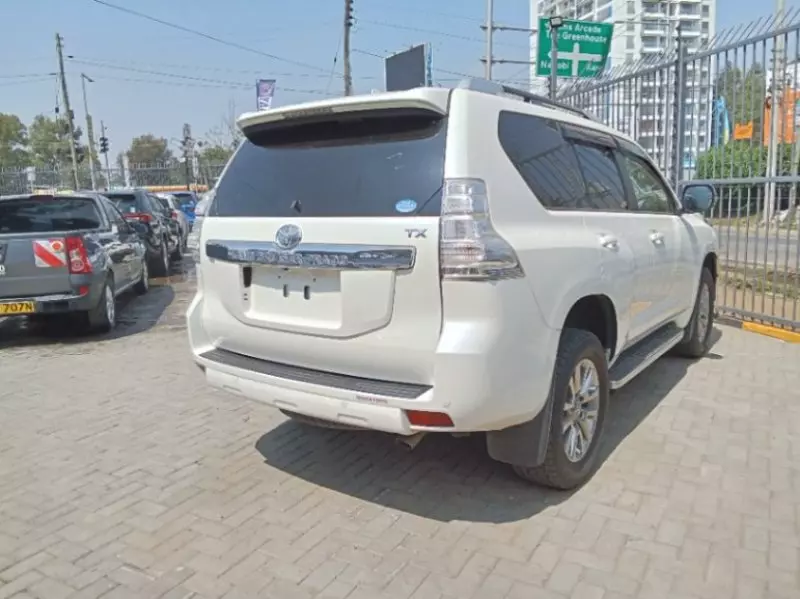 Toyota Landcruiser prado TX   - 2017