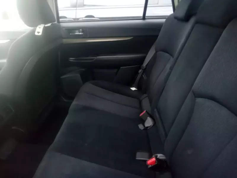Subaru Outback   - 2012