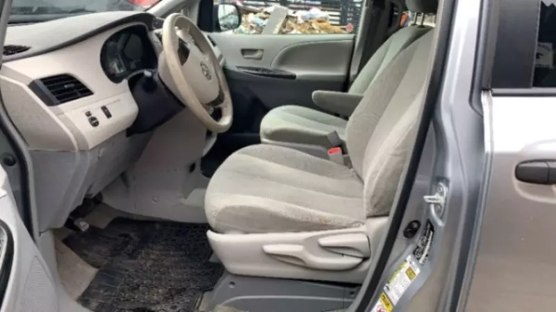 Toyota Sienna   - 2014