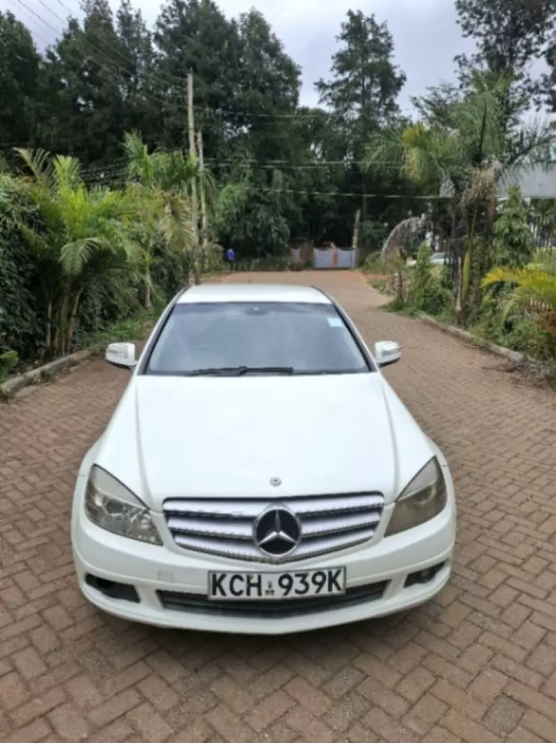 Mercedes-Benz C200   - 2009