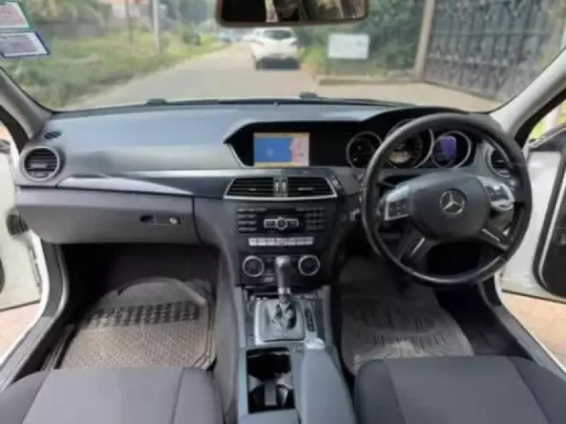 Mercedes-Benz C 180   -