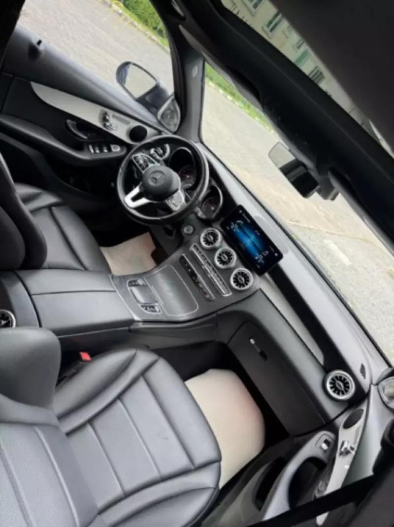 Mercedes-Benz GLC 300   - 2021