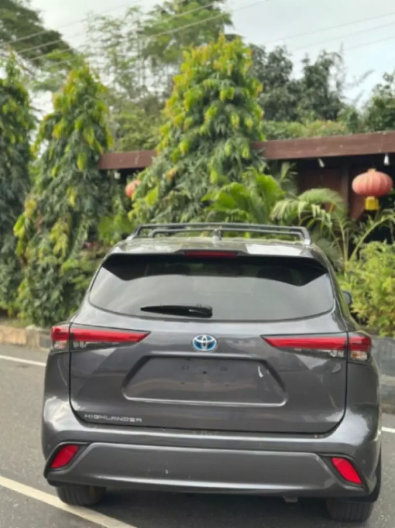 Toyota Highlander   - 2023