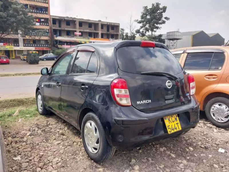 Nissan March    - 2012