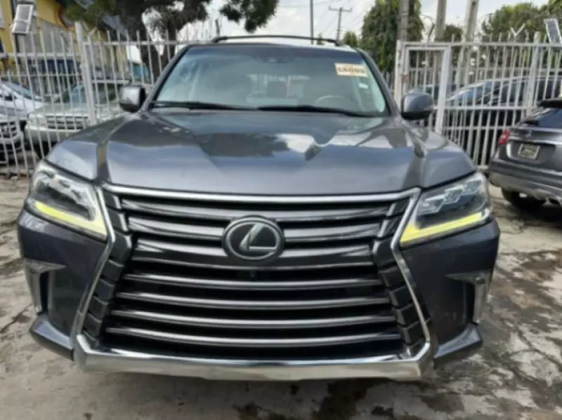 Lexus LX 570