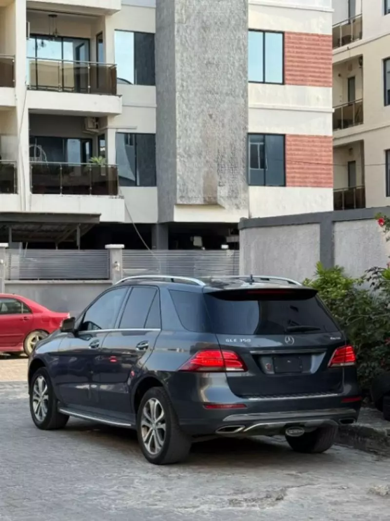 Mercedes-Benz GLE-Class   - 2016