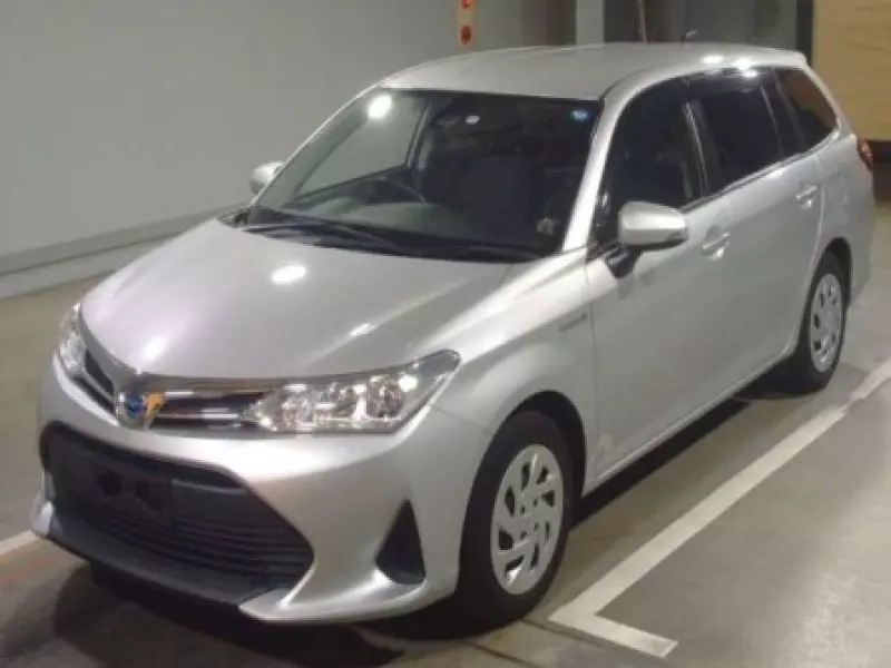 Toyota Fielder hybrid    - 2018