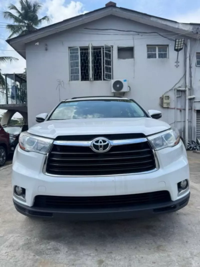 Toyota Highlander   - 2015