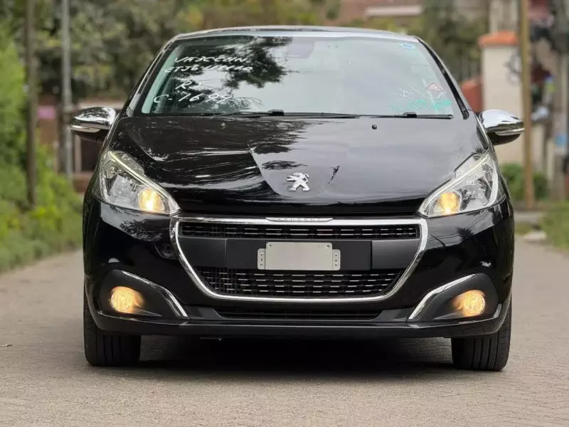 Peugeot 208   - 2019