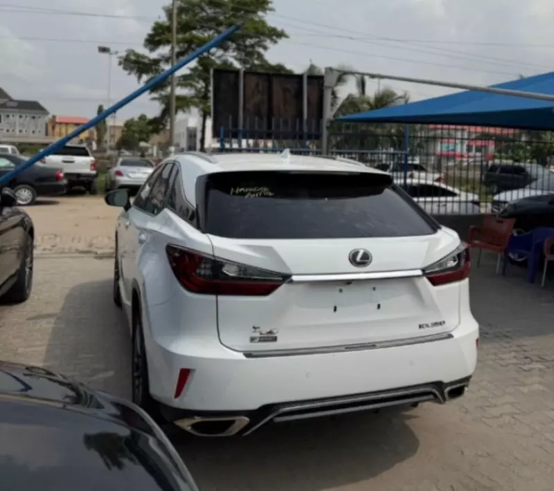 Lexus RX   - 2018