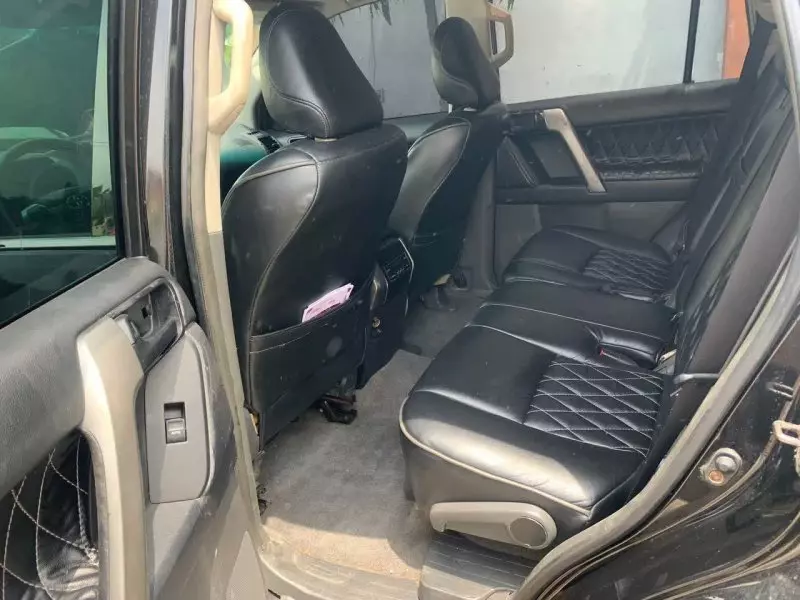 Toyota Land Cruiser   - 2010