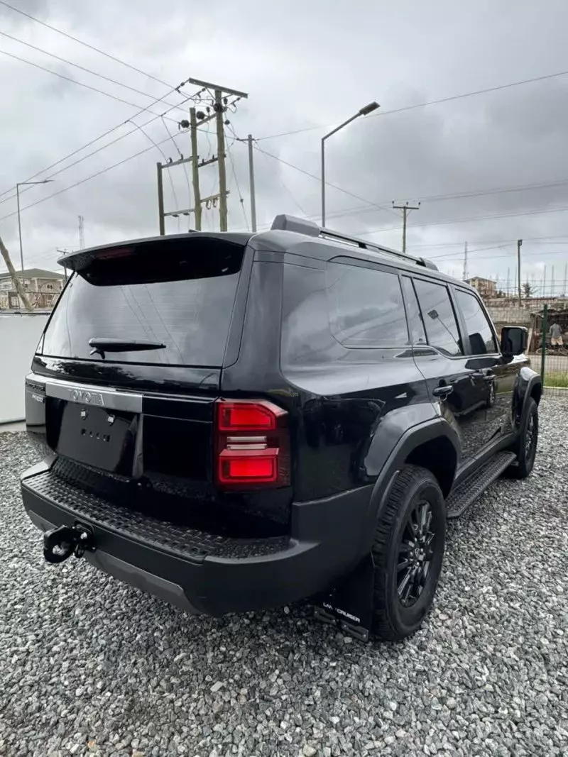 Toyota Land Cruiser Prado   - 2025