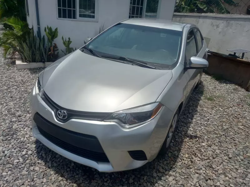 Toyota Corolla   - 2016