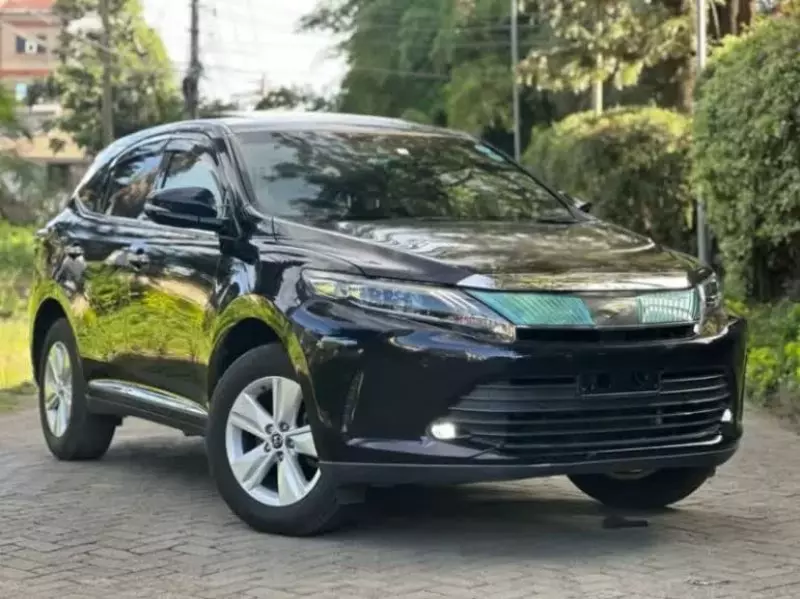 Toyota Harrier   - 2018