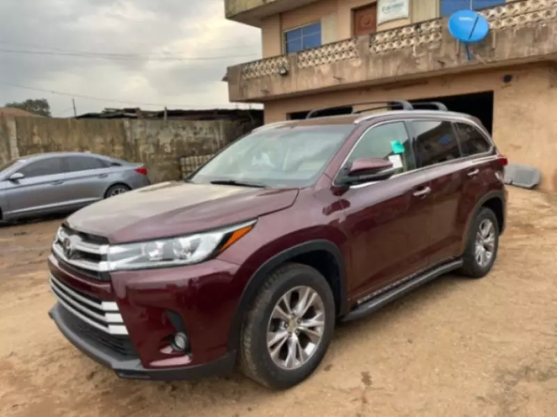 Toyota Highlander   - 2015