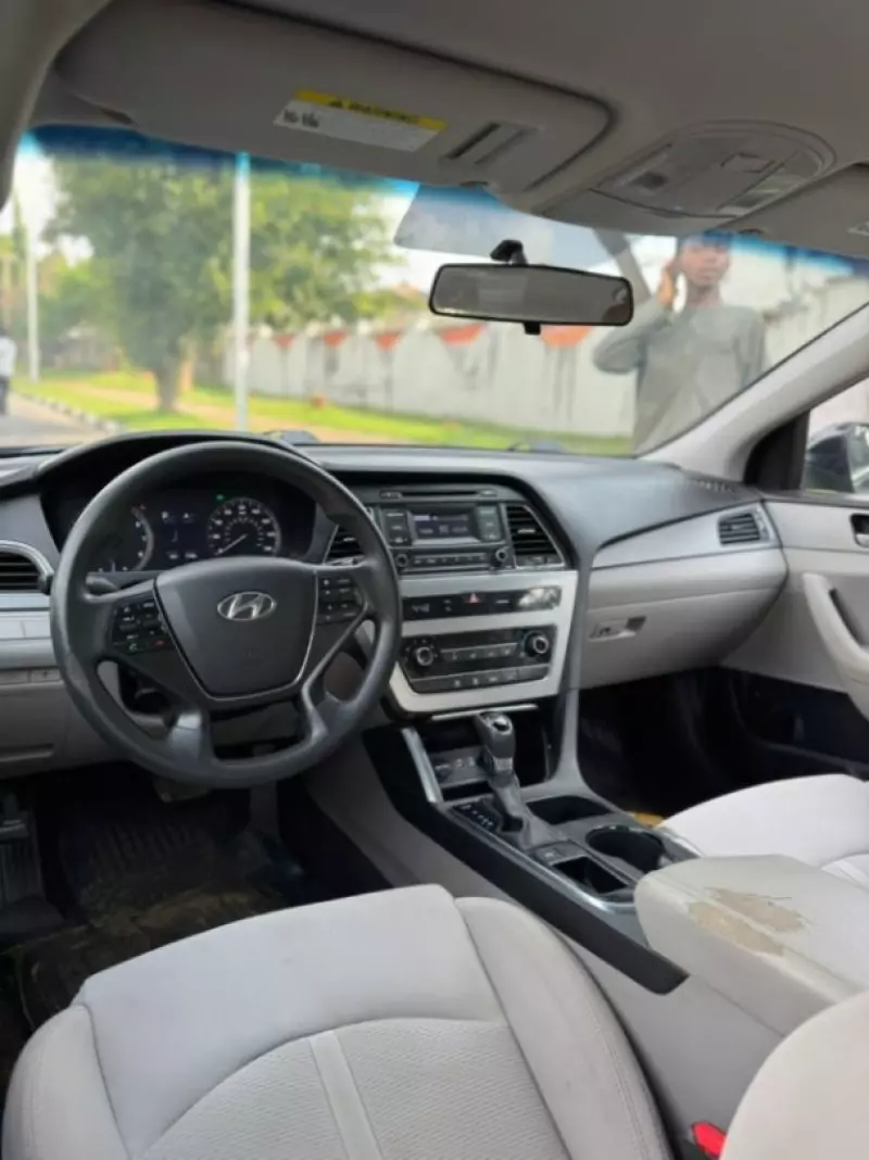 Hyundai Sonata   - 2016